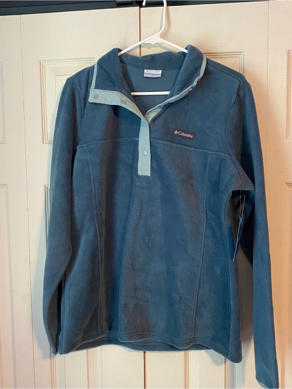 Columbia Dark Teal Fleece Pullover with Light Blue Accent